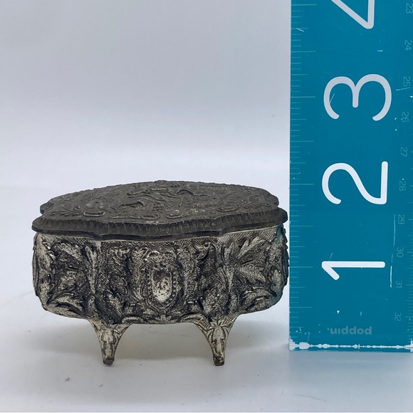 Vintage Metal Trinket Box Made in Japan Red Fabric Lining Hinged Top - Picture 8 of 8